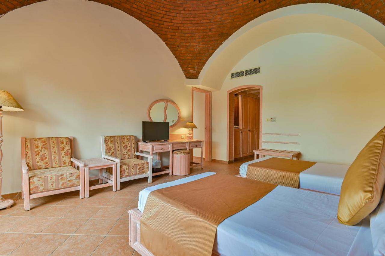 Готель Dream Lagoon & Aqua Park 4*